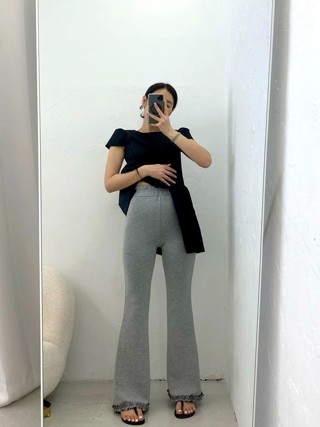 灰色