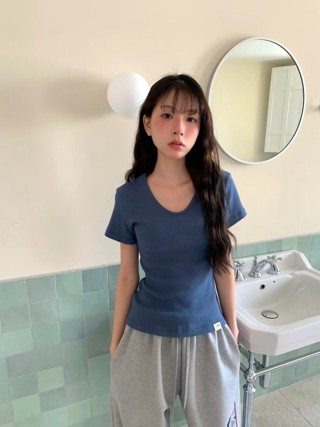 蓝色