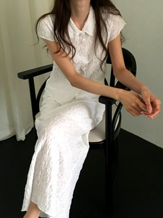 白色