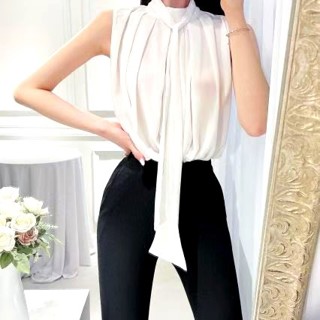 白色