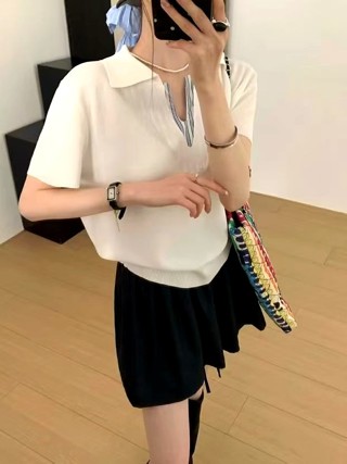白色