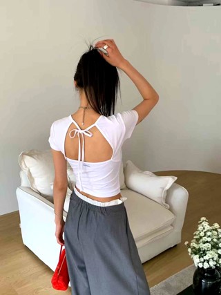 白色