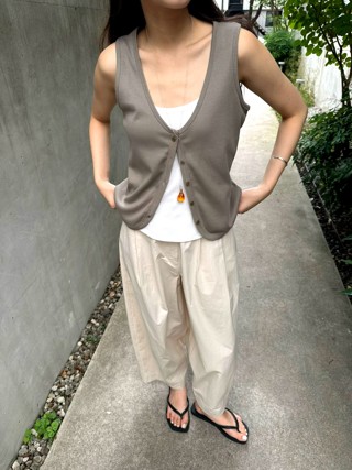 灰色