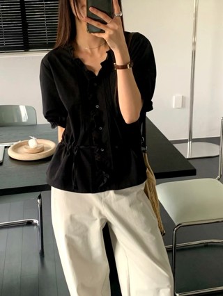 黑色