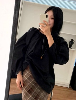 黑色