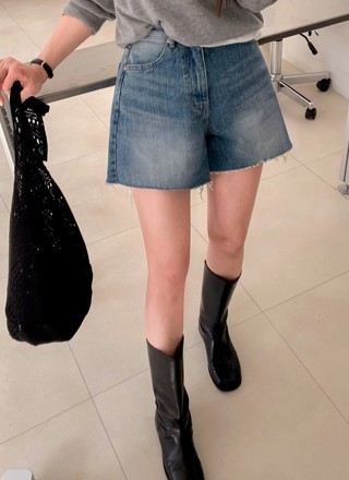 蓝色