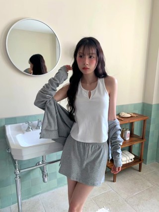 白色