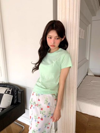 绿色