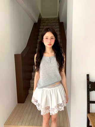 灰色