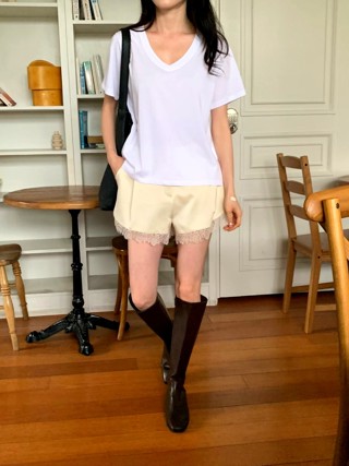 黑色