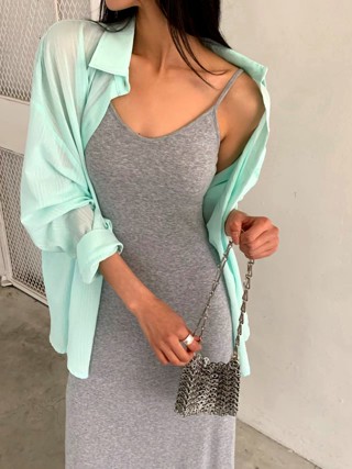 灰色