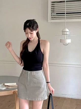 黑色