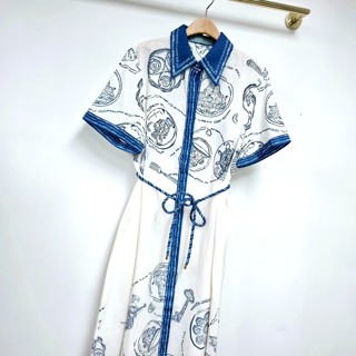 白色