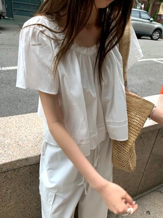 白色
