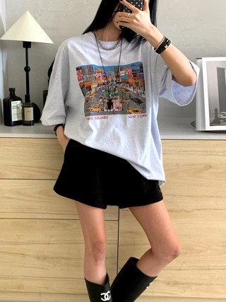 灰色