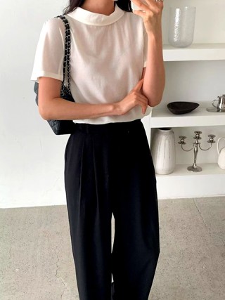 白色