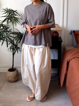 灰色