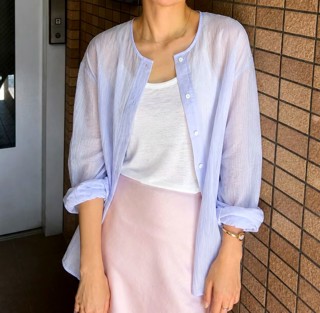 蓝色
