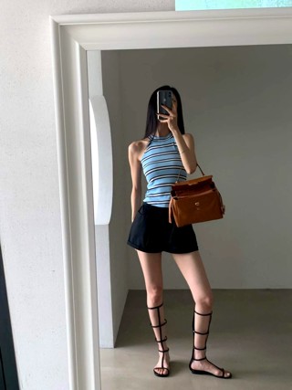蓝色