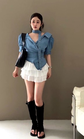 蓝色