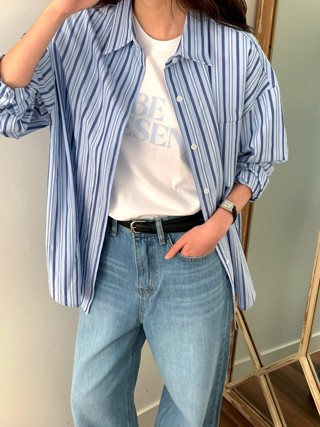 蓝色