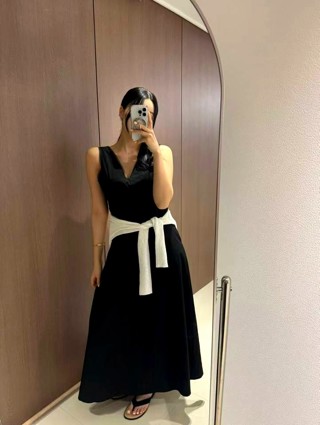 黑色