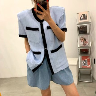 蓝色