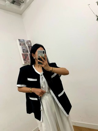 黑色