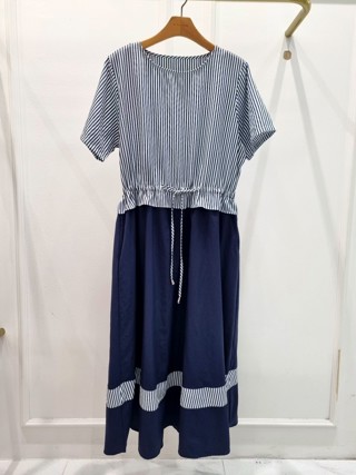 蓝色