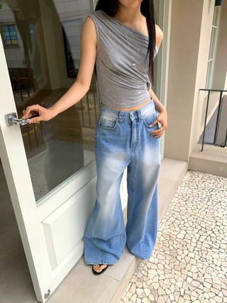 灰色