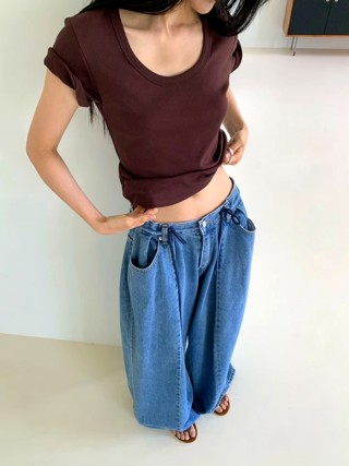 深棕色