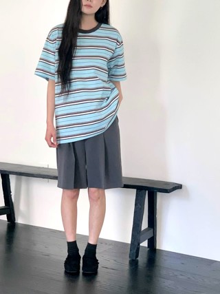 蓝色