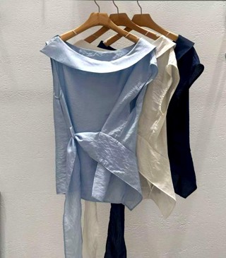 蓝色