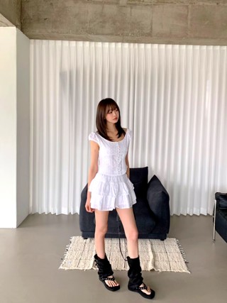 白色