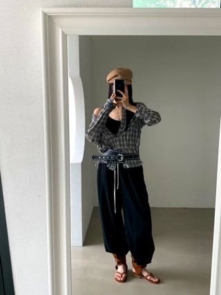 黑色