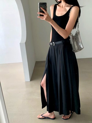 黑色