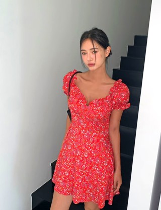 红色