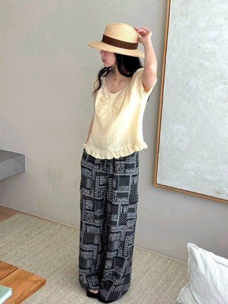 黑色