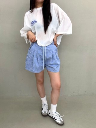 蓝色