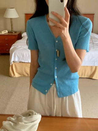 蓝色