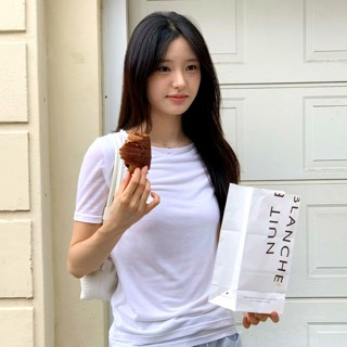 白色