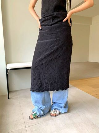 黑色