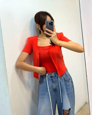 红色