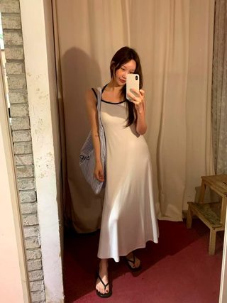 白色