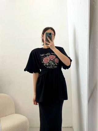 黑色