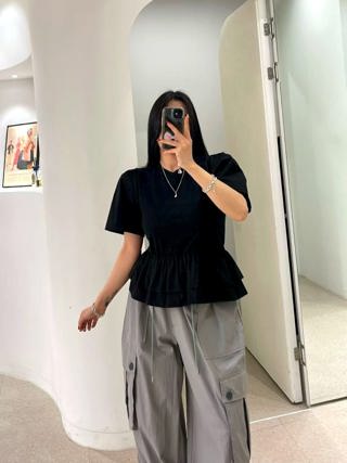 黑色