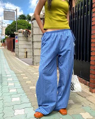 蓝色