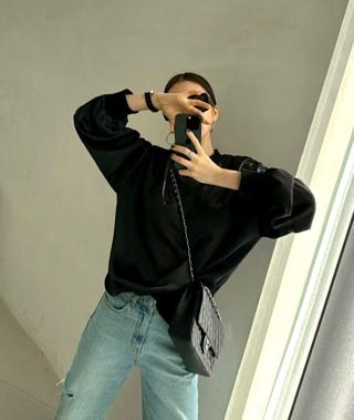 黑色