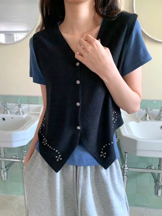 黑色