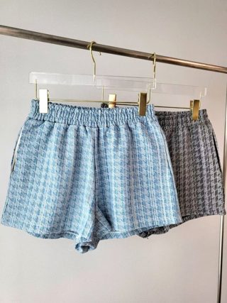 蓝色